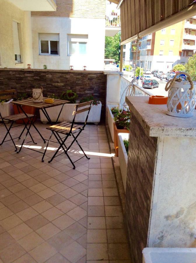 Like Family House Acomodação com café da manhã  3*