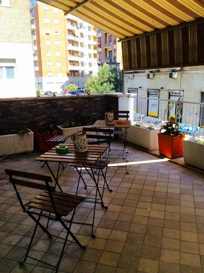 Acomodação com café da manhã  Like Family House